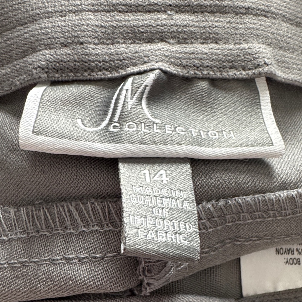 M Collection Gray Capris - Picture 3 of 3